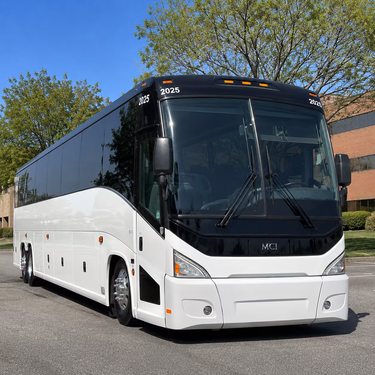 busrentalclinton com connects you to corporate shuttle options for detroit convention and trade show travel