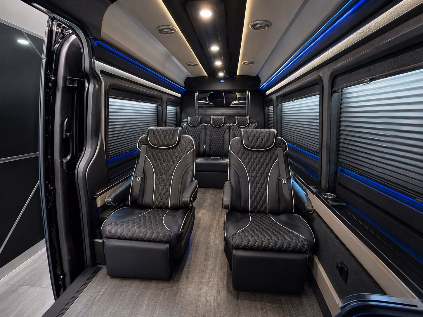 with busrentalclinton com you can compare airport shuttles to capital region international airport lan in lansing